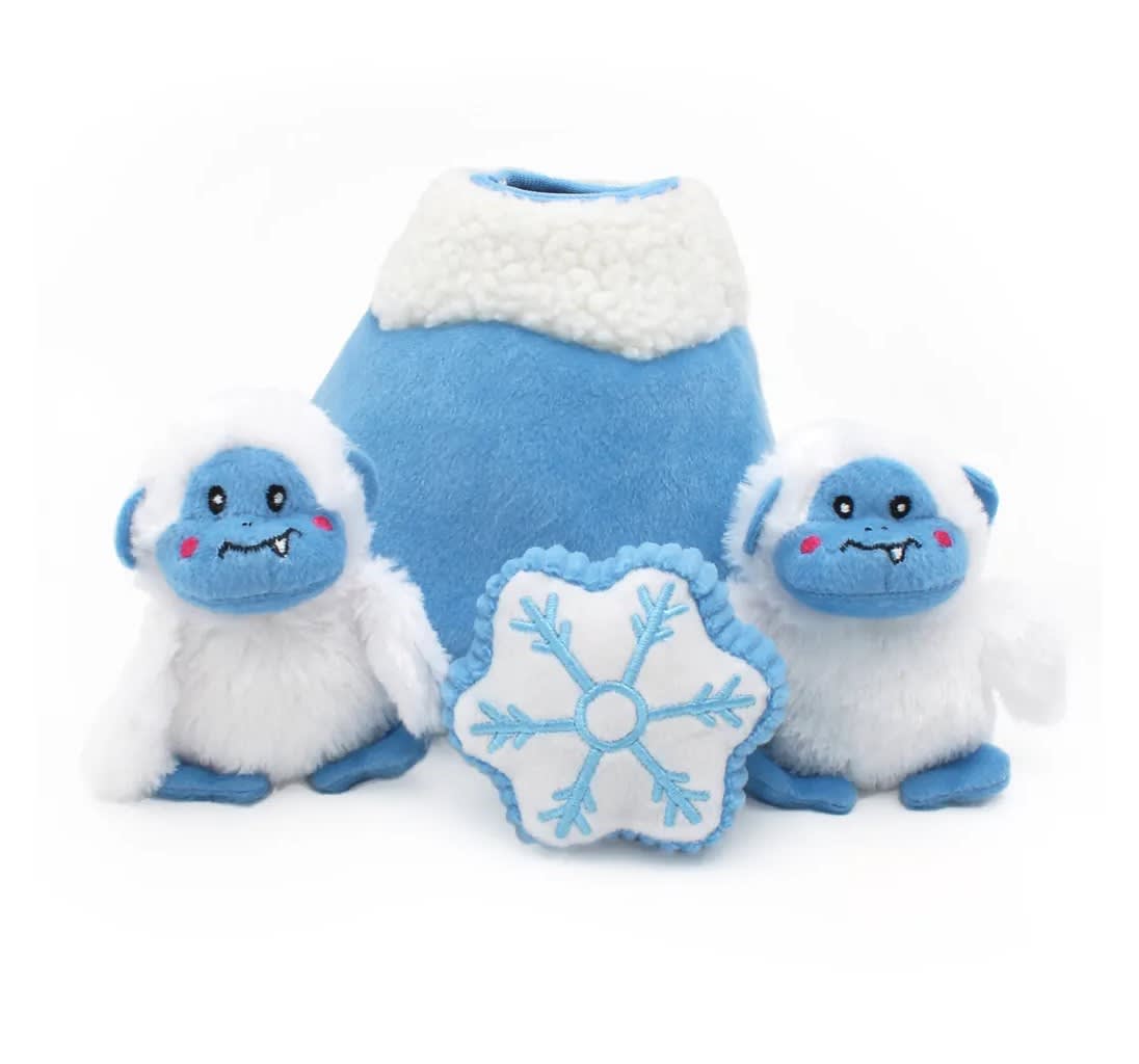 ZippyPaws Xmas Holiday Burrow Yeti Mountain