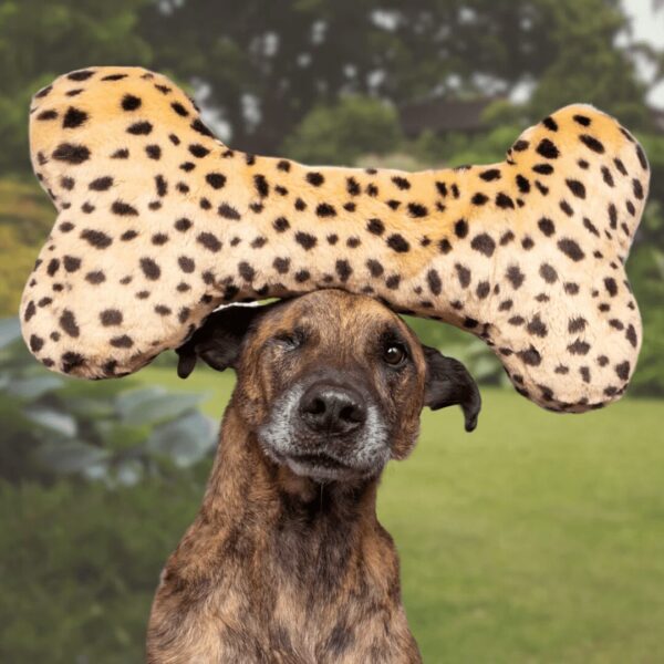 Fluff & Tuff Toy Cheetah Bone X Large - Image 3