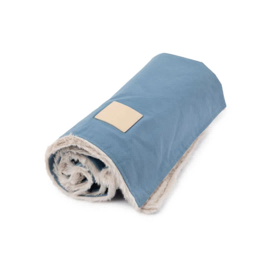 FuzzYard Life Pet Blanket French Blue S - Image 2